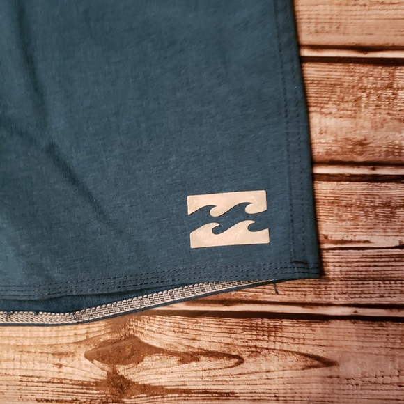 Billabong board shorts - Picture 4 of 5